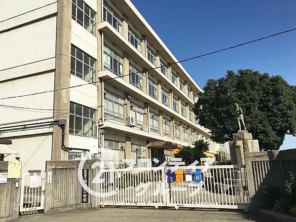 姫路市立英賀保小学校 徒歩5分。 390m