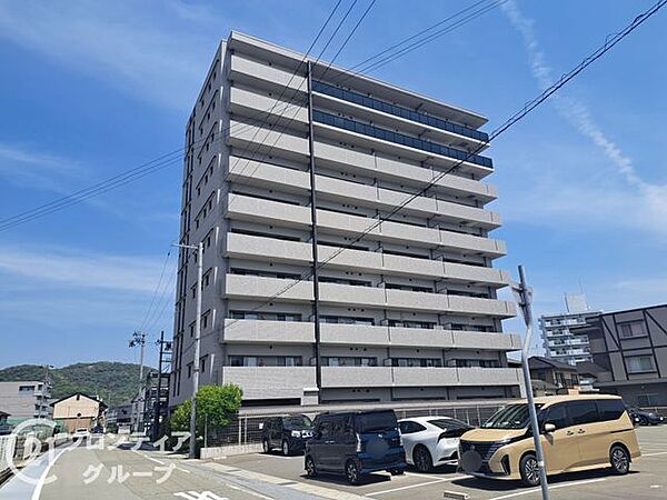 住まい探しで後悔しないためのポイントをスタッフがお伝えします。検討中の方もそうでない方も、まずは一度お話を聞かせてください