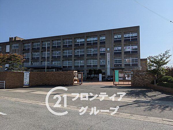 加古川市立別府中学校 徒歩8分。 590m