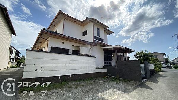 【解体前】解体を経て広々とした敷地が姿を現します！自分好みの間取りやデザインを詰め込んで、世界に一つだけの理想のマイホームをこの場所に描いていくワクワク感溢れるプロジェクト！