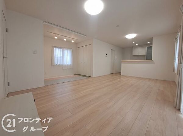 リビング/ダイニングを拡大表示