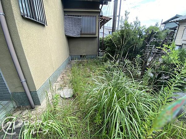 写真だけではわからない採光・広さ・周辺環境の実感は、実際に足を運んでみることが一番です。ご見学はいつでもご予約いただけます