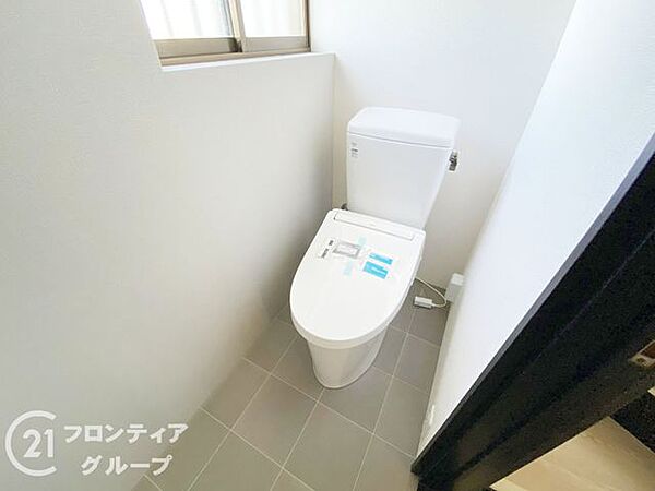 はじめてのマイホーム購入は、わからないことだらけで当然です。資金計画から物件選びまで、順を追ってスタッフが一緒に考えていきます