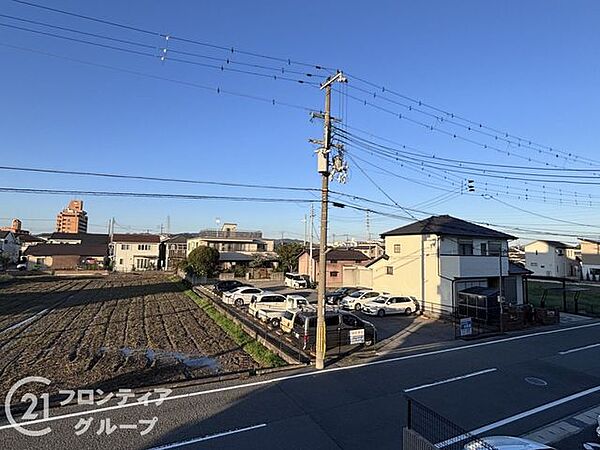 マイホームは一生に一度の大きな買い物だからこそ、納得いくまで情報を集めてほしいと思います。疑問はどんどんスタッフにぶつけてください