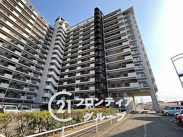 住まい選びは、価格や立地だけでなく、将来の暮らし方まで含めて考えることが大切です。今の段階で気になっていることを、まずスタッフに話してみてください