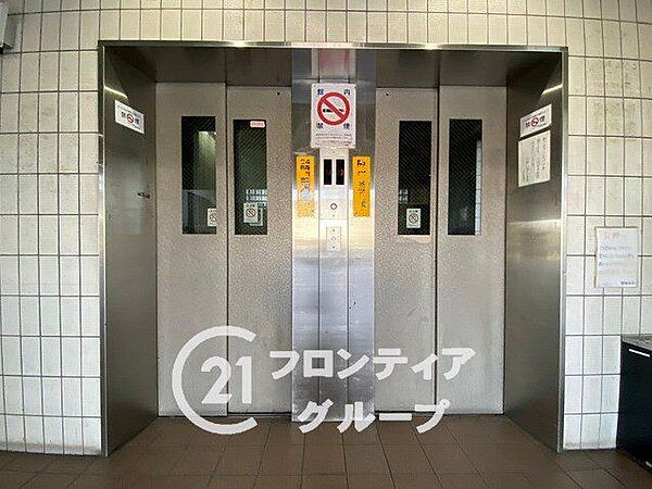 機能的でありながら美しさも大切にされた共有エリアです！落ち着いたトーンでまとめられた空間には隅々まで丁寧な配慮が行き届き、安心感に満ちた快適な日常を優しくサポートします