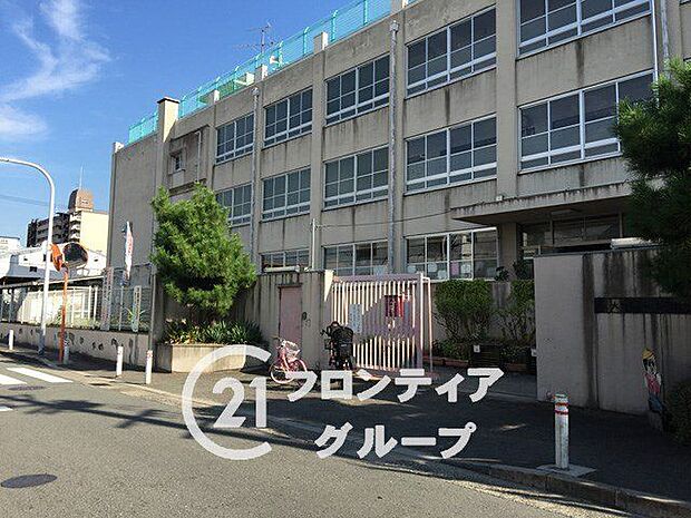 東大阪市立弥刀東小学校徒歩8分。 620m