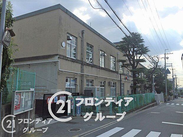 東大阪市立石切小学校 徒歩6分。 450m