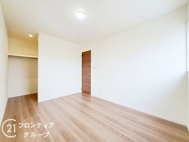 仕様となっており、それぞれの好みに合わせたインテリアで、趣味に合わせてレイアウトしやすくなっております。