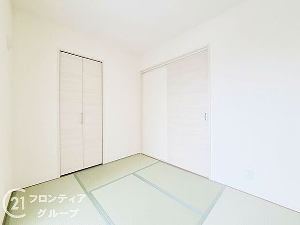 い草香る畳スペースは、使い方色々！客室やお布団で寝るときにぴったりの空間ですね。