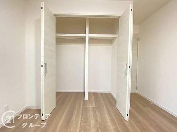 各室に収納スペ―スがありますのでお部屋スッキリ片付きますね