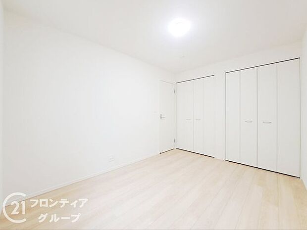 シンプルな洋室なので、お部屋のコーディネートが楽しめます