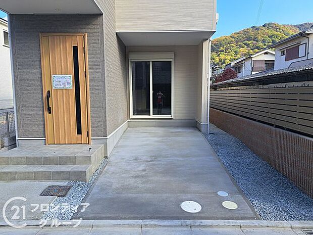 毎日の車通勤でも安心、カースペース付です。