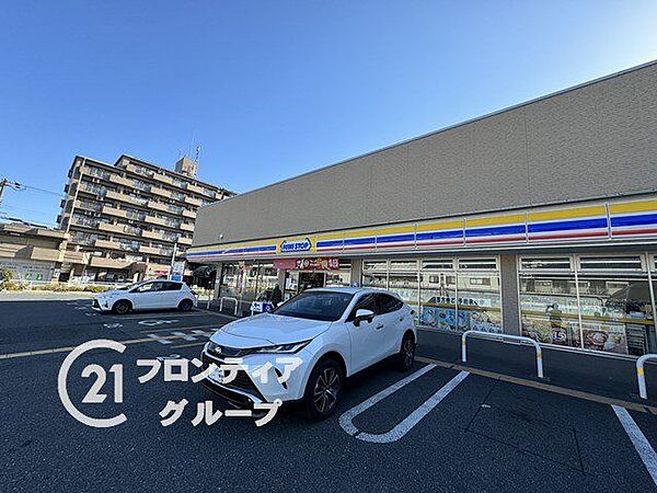 ミニストップ平野瓜破西店 徒歩8分。 610m