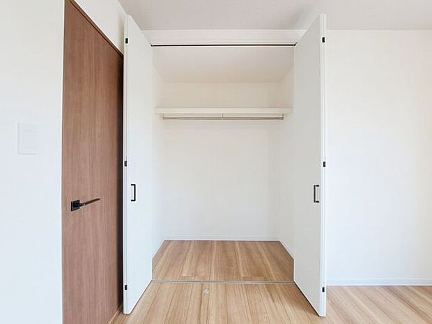 充実した収納スペースなので、お子様が大きくなって、荷物が増えてもたっぷり収納しておけますね