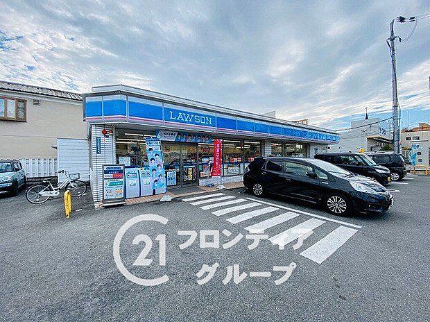 ローソン八尾東山本新町3丁目店 徒歩5分。 360m