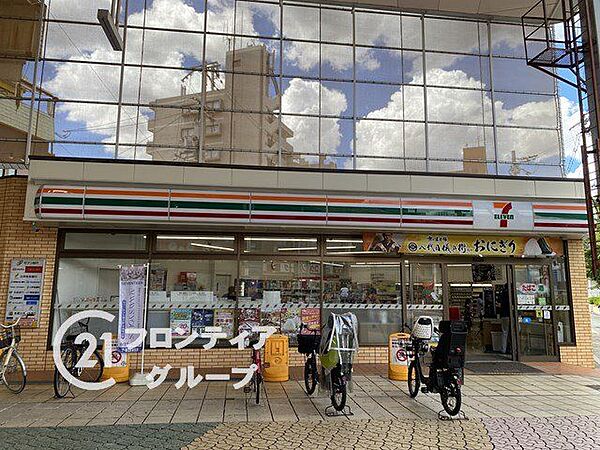 セブンイレブン八尾本町7丁目店 徒歩3分。 190m