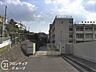 周辺：東大阪市立石切東小学校 徒歩3分。 180m