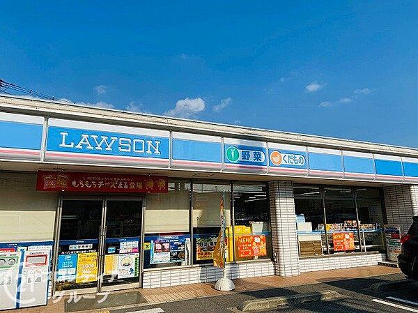 ローソン東大阪大蓮東一丁目店 徒歩3分。 230m