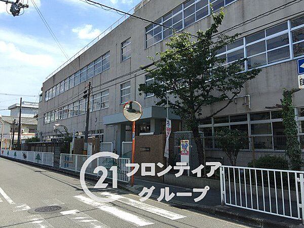 東大阪市立高井田東小学校 徒歩12分。 920m