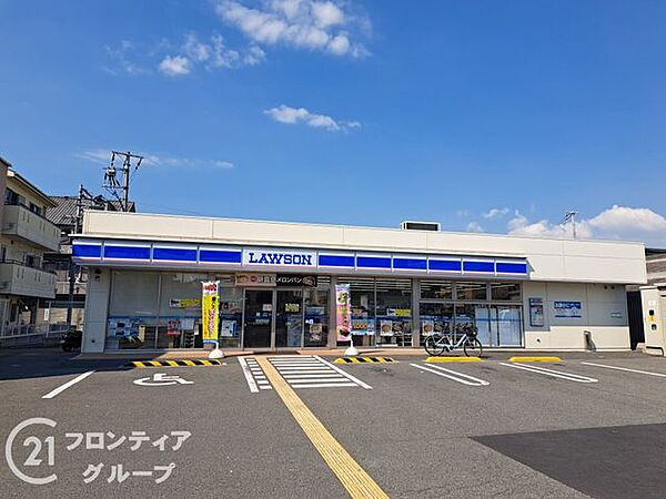 ローソン東大阪俊徳町五丁目店 徒歩3分。 180m