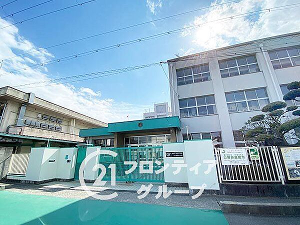 大阪市立喜連小学校 徒歩5分。 370m