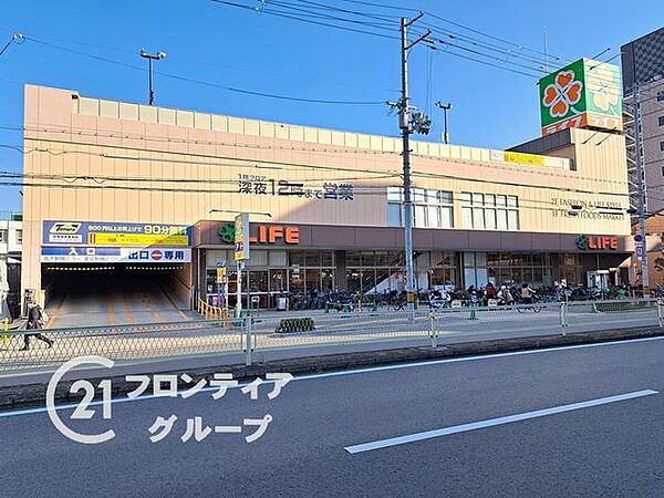 ライフ緑橋店 徒歩9分。 690m