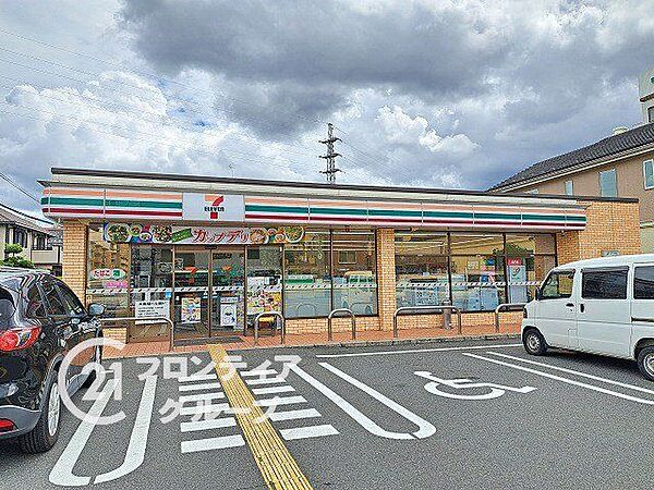 セブンイレブン東大阪加納8丁目店 徒歩3分。 180m