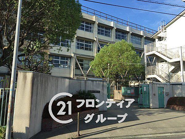東大阪市立意岐部小学校 徒歩5分。 340m