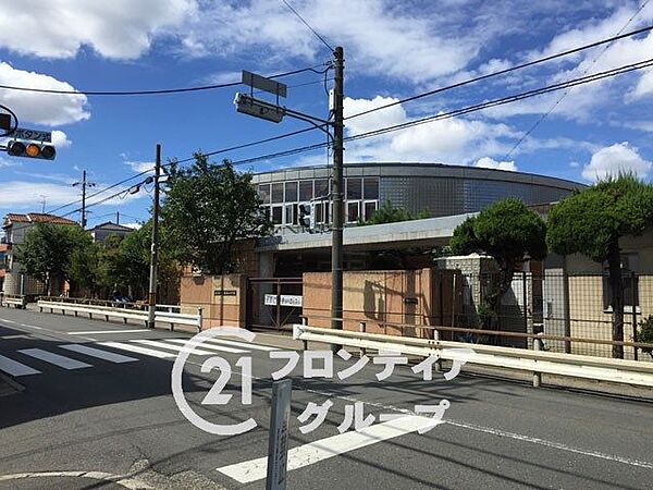 東大阪市立成和小学校 徒歩5分。 380m