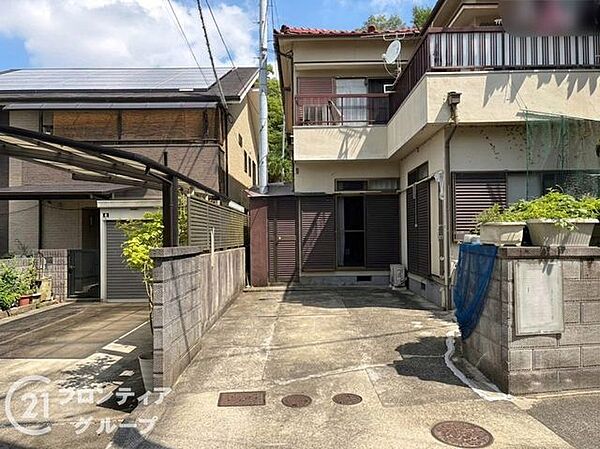 建築条件がないため、お好きなハウスメーカーや工務店で自由に家を建てることができます。ライフスタイルに合わせた間取りや設備など、細部にまでこだわりを詰め込んだ住まいを実現してください
