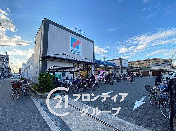 万代平野流町店 徒歩12分。 940m