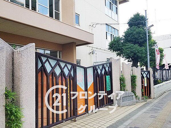 八尾市立安中小学校 徒歩6分。 480m