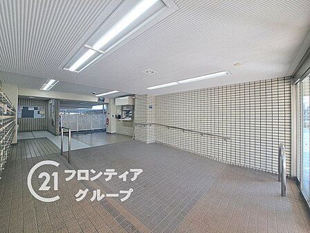 デザイン性と機能美が調和した、ホテルライクな寛ぎを創出する共用ロビー!日常を彩るホスピタリティ溢れるサービスが、ワンランク上のマンションライフをドラマチックに彩ります!