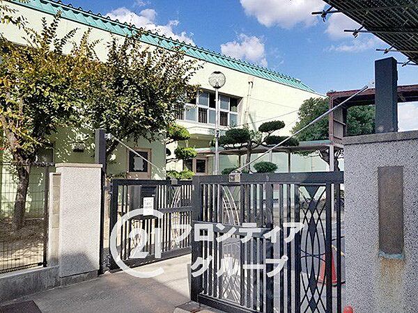 八尾市立龍華中学校 徒歩12分。 910m