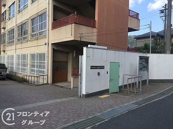 東大阪市立石切中学校 徒歩23分。 1780m