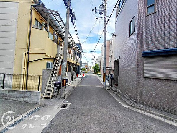 住まい選びは、価格や立地だけでなく、将来の暮らし方まで含めて考えることが大切です。今の段階で気になっていることを、まずスタッフに話してみてください