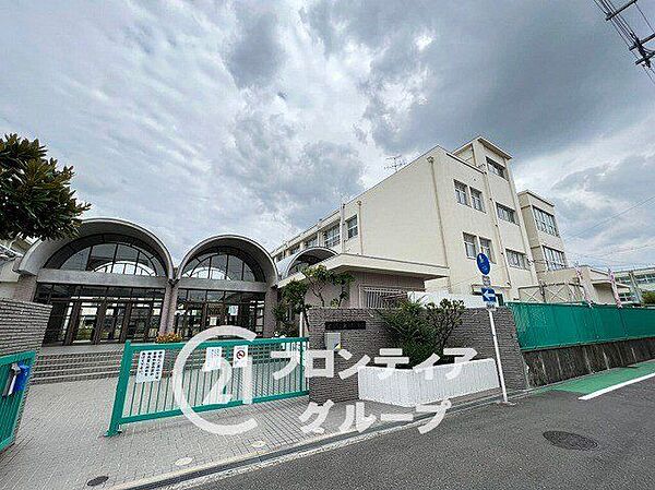 大阪市立矢田東小学校 徒歩8分。 620m