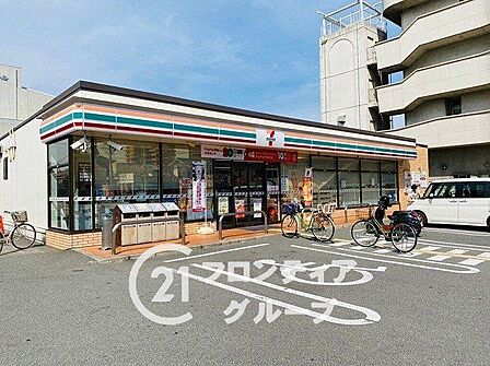 セブンイレブン大東新町店 徒歩5分。 400m