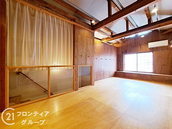 住まい選びは、価格や立地だけでなく、将来の暮らし方まで含めて考えることが大切です。今の段階で気になっていることを、まずスタッフに話してみてください