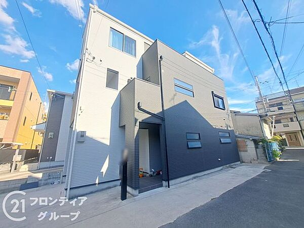 住まい探しで後悔しないためのポイントをスタッフがお伝えします。検討中の方もそうでない方も、まずは一度お話を聞かせてください