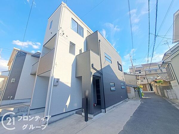 写真だけではわからない採光・広さ・周辺環境の実感は、実際に足を運んでみることが一番です。ご見学はいつでもご予約いただけます