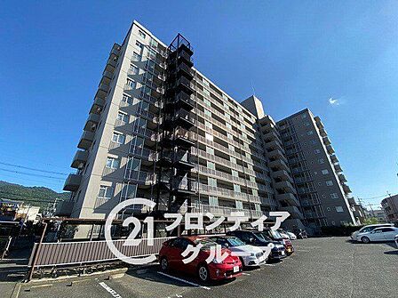 住まい選びは、価格や立地だけでなく、将来の暮らし方まで含めて考えることが大切です。今の段階で気になっていることを、まずスタッフに話してみてください