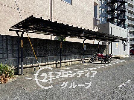 住まい選びは、価格や立地だけでなく、将来の暮らし方まで含めて考えることが大切です。今の段階で気になっていることを、まずスタッフに話してみてください
