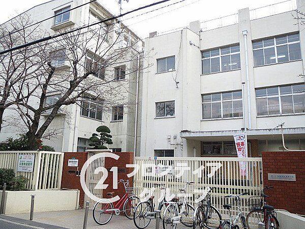 大阪市立晴明丘小学校 徒歩6分。 470m