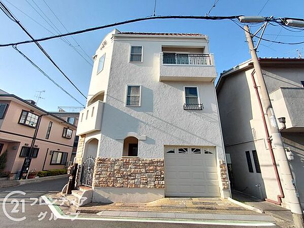 「賃貸のままでいいのか、買うべきか」その判断に必要な情報を、スタッフがわかりやすく整理してお伝えします。お気軽にご相談ください