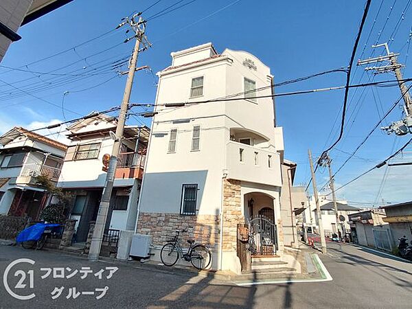 マイホームは一生に一度の大きな買い物だからこそ、納得いくまで情報を集めてほしいと思います。疑問はどんどんスタッフにぶつけてください