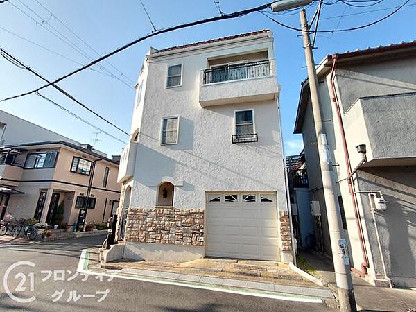 資金計画や住宅ローンのしくみなど、購入前に知っておきたいことをわかりやすくご説明しています。まずはお気軽にお問い合わせください