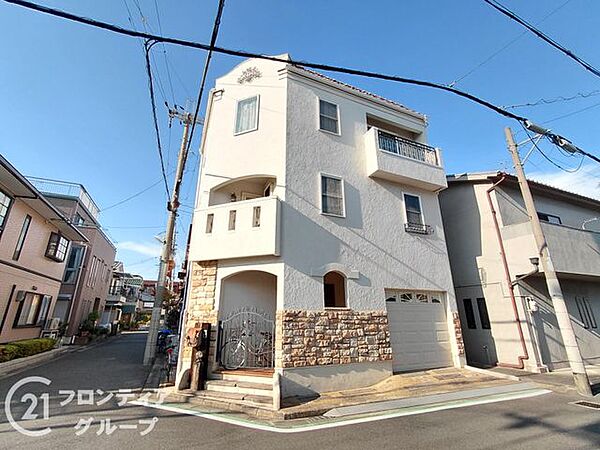 住宅購入の流れや必要な手続きについて、順を追ってご説明しています。はじめての方でも安心してご相談いただける環境を整えています