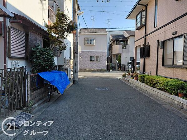 写真だけではわからない採光・広さ・周辺環境の実感は、実際に足を運んでみることが一番です。ご見学はいつでもご予約いただけます